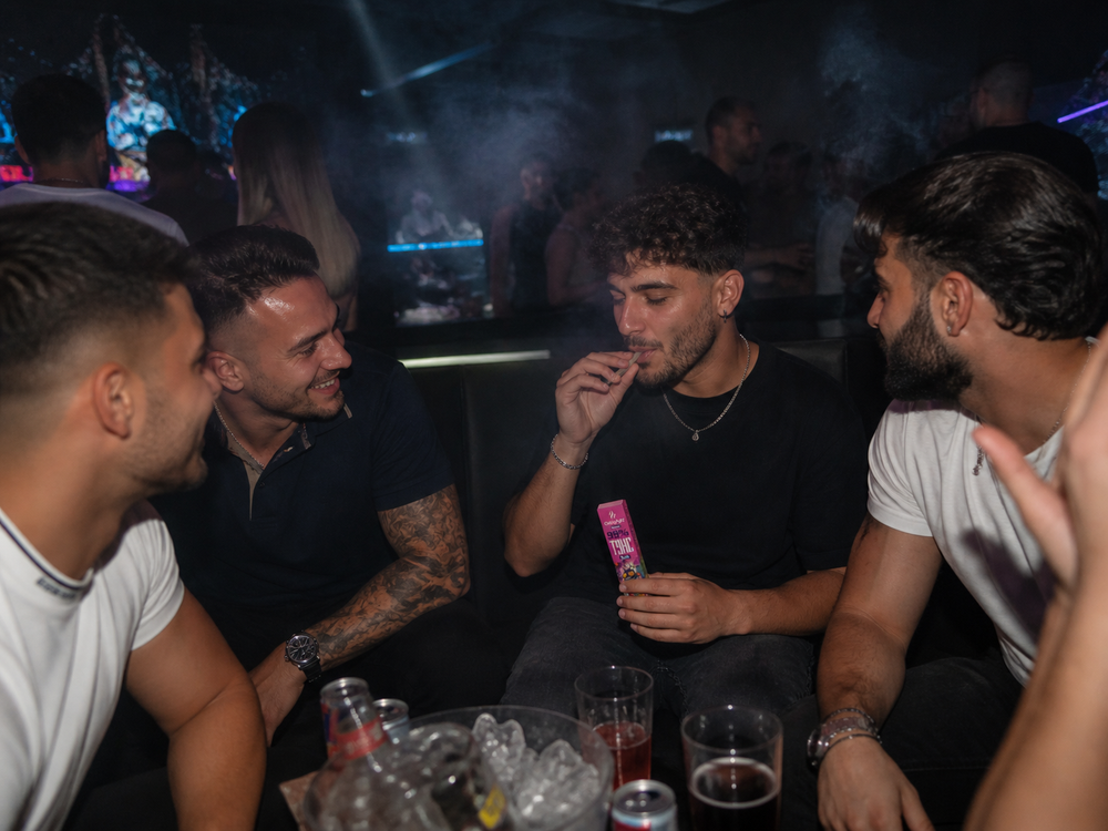 UGC Männer im Club
